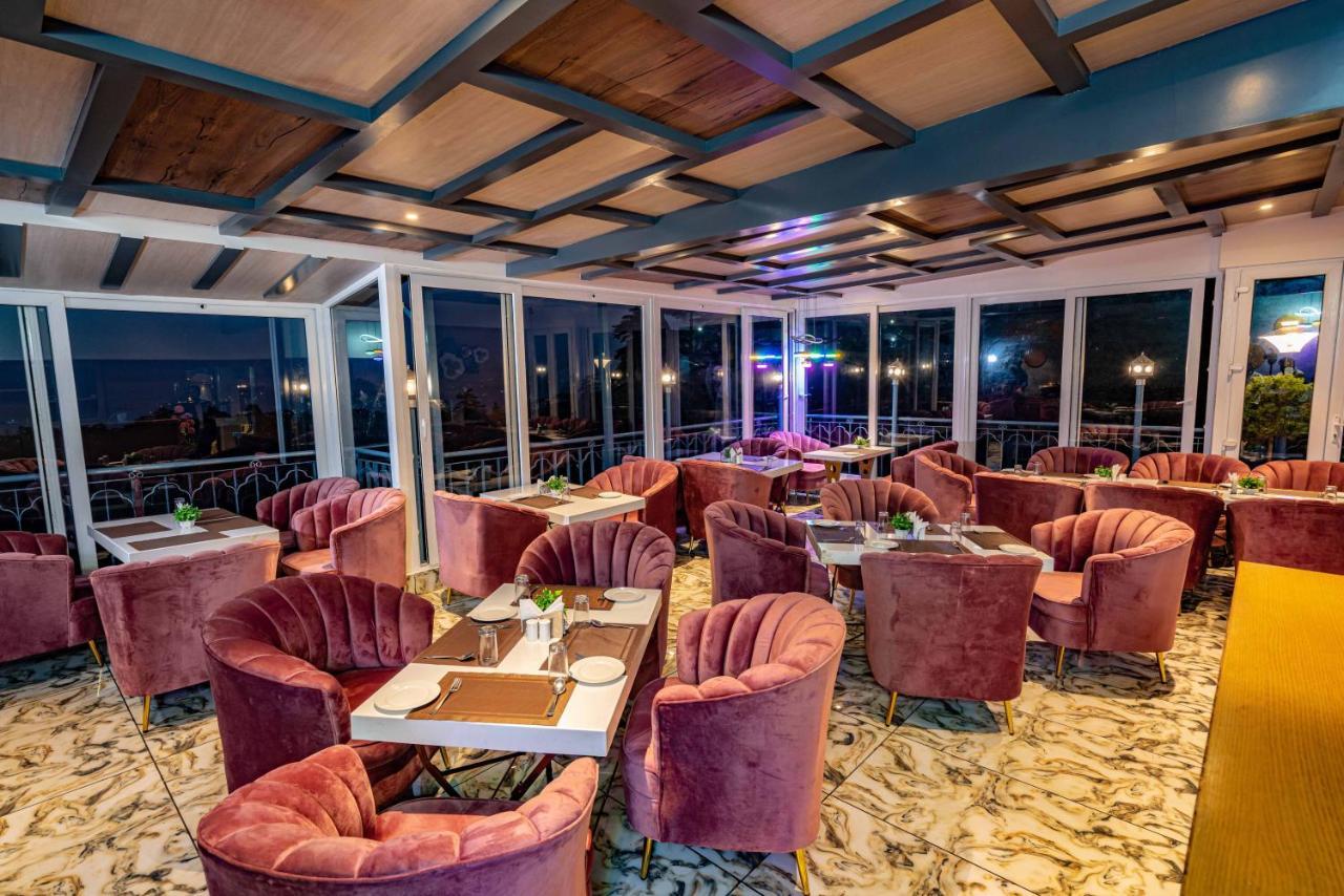 Ashiana Clarks Inn Shimla Exteriör bild
