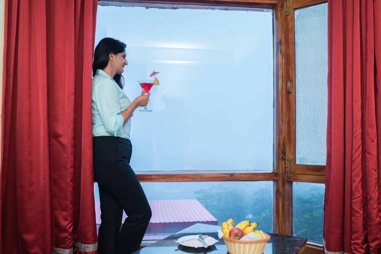 Ashiana Clarks Inn Shimla Exteriör bild