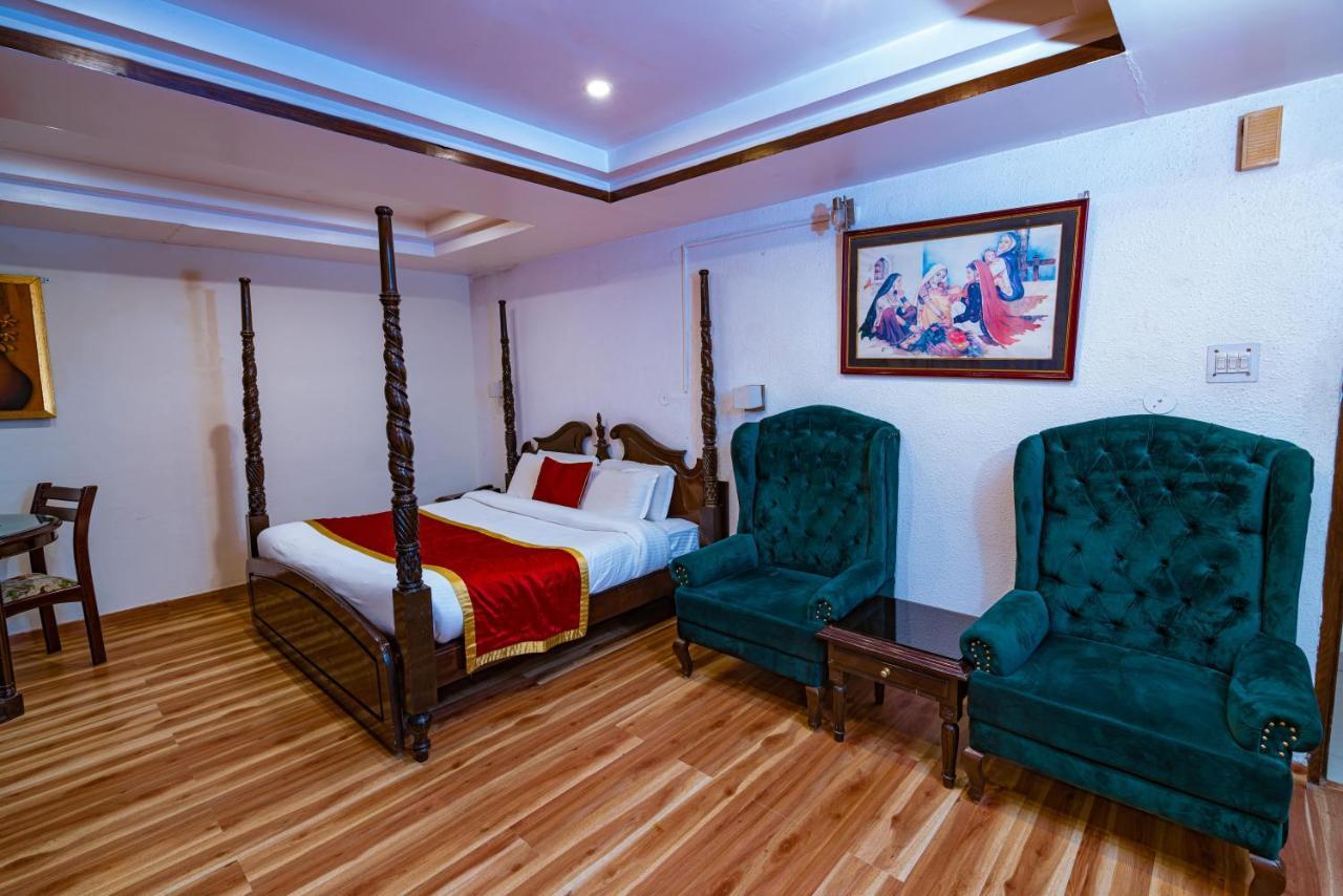 Ashiana Clarks Inn Shimla Exteriör bild